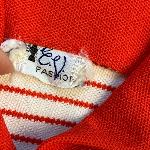 60s | 70s Red Striped Mod Sleeveless Button-Up Top - Picture 5 of 8